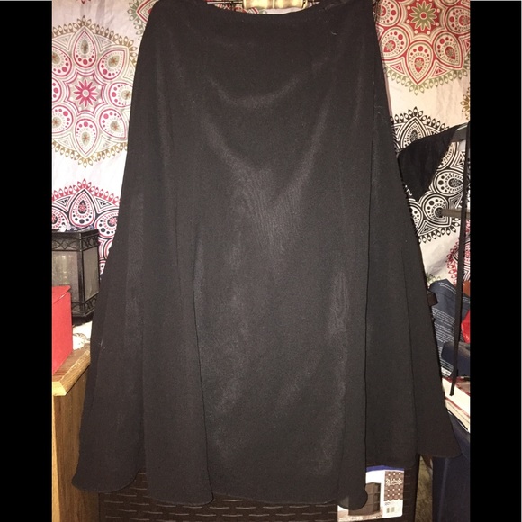 Skirt - Picture 1 of 2